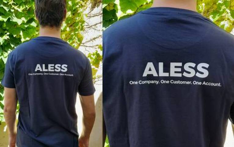 Remera con logo estampado