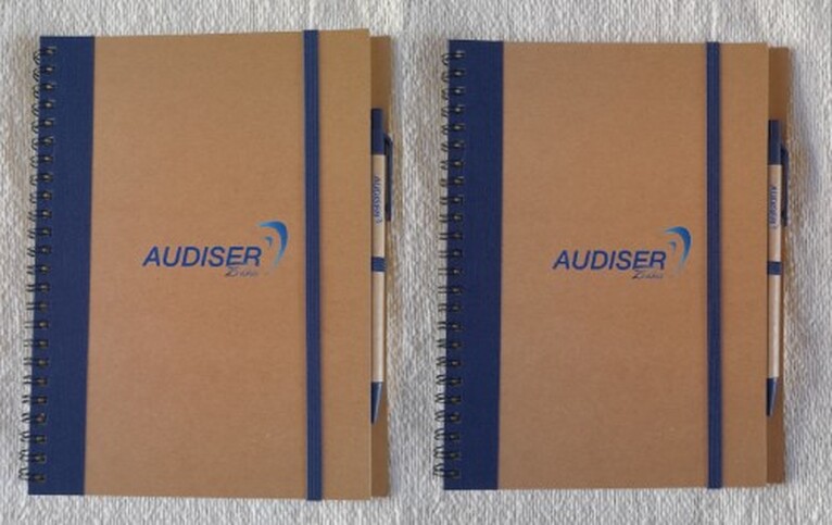 Libreta impresa con lapicera
