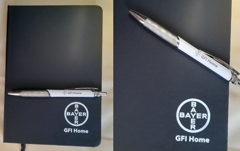 Cuaderno + lapicera con logo estampado 