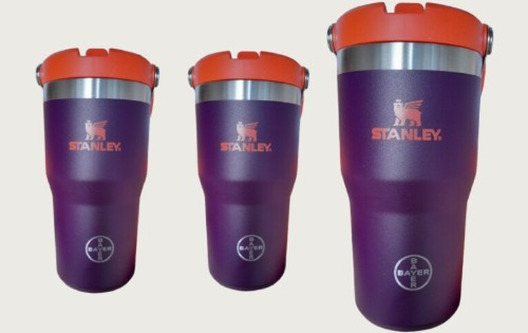 Vaso Stanley con logo grabado